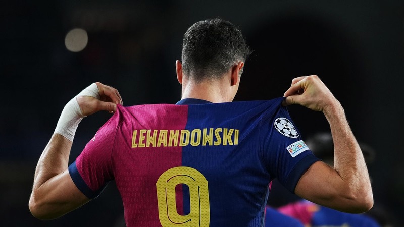 Nhưng anh cũng có những điều khá đáng tiếc Cầu thủ Robert Lewandowski - Những tiếc nuối của sự xuất sắc